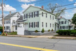 666 Main St, Unit 1 in Wakefield, MA - Building Photo