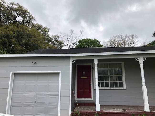 property at 3225 Kenneth Ave