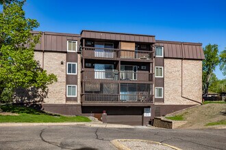 4201-4207 Lakeside Ave N in Minneapolis, MN - Building Photo - Building Photo