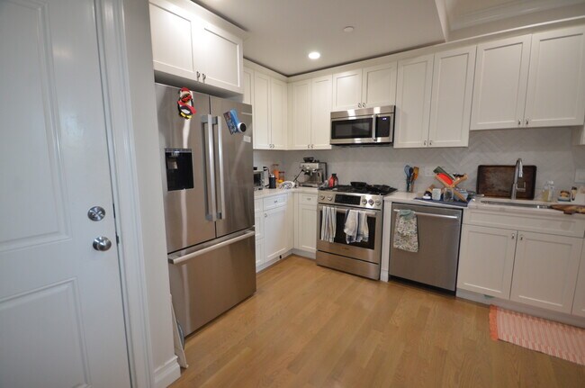property at 18 Mount Hood Rd