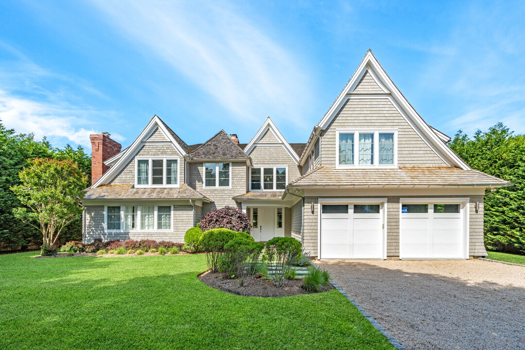51 Miankoma Ln in Amagansett, NY - Foto de edificio