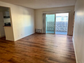 11118 Newville Ave in Downey, CA - Building Photo - Building Photo