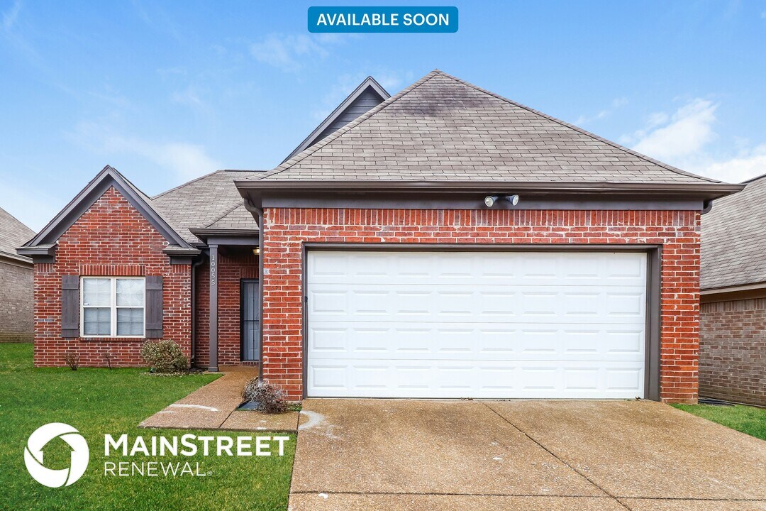10055 Woodlee Cove in Cordova, TN - Building Photo