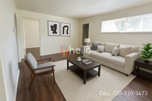 1981 Florence St in Aurora, CO - Building Photo