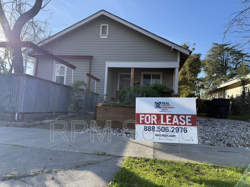 312 C St in Roseville, CA - Building Photo