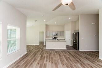 5531 Arlington River Dr. in Lakeland, FL - Building Photo - Building Photo