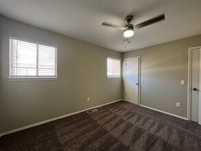 1902 Three Stars Rd in Edmond, OK - Building Photo - Building Photo