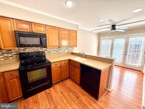 6166 Wellington Commons Dr in Alexandria, VA - Building Photo - Building Photo