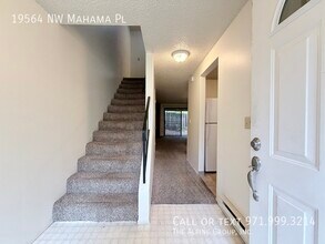 19564 NW Mahama Pl in Portland, OR - Building Photo - Building Photo