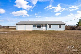 3034 Deere Creek Rd in Atmore, AL - Building Photo