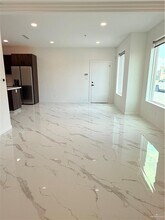 3018 S K Center St in McAllen, TX - Building Photo - Building Photo