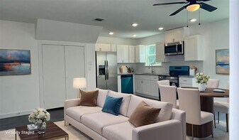 9531 Everglade Dr in Houston, TX - Building Photo