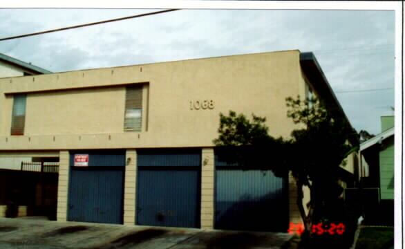 1068 Temple in Long Beach, CA - Foto de edificio - Building Photo