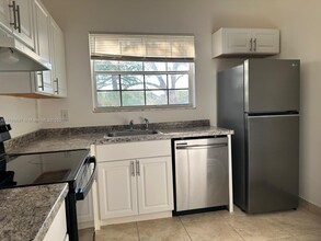 631 Cypress Lake Blvd in Pompano Beach, FL - Building Photo - Building Photo