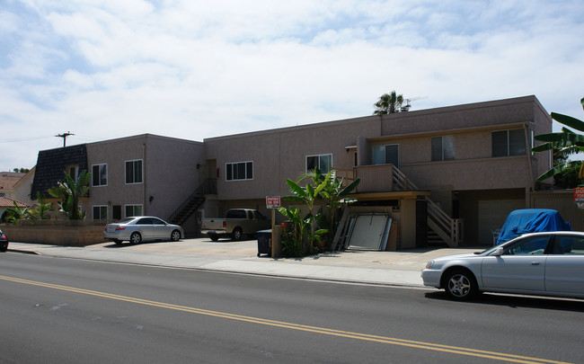 16741 Hoskins St in Huntington Beach, CA - Building Photo - Building Photo