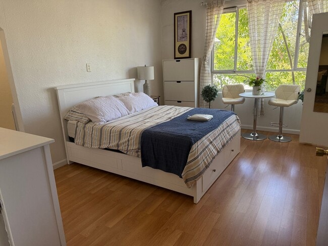 192 Lubeck Rd, Unit 8