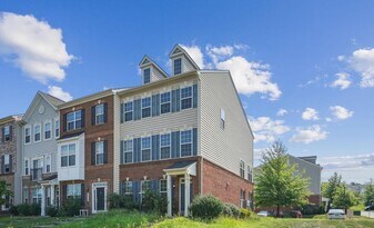 9074 Belo Gate Dr in Manassas Park, VA - Building Photo