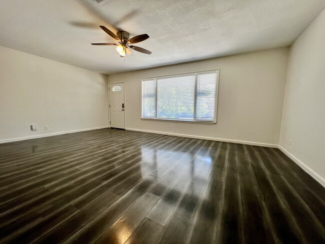 property at 3500 Loyola Ln
