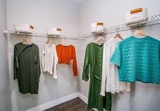 Octave Apartments in Las Vegas, NV - Foto de edificio - Building Photo