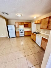 13149 Independence Ave in San Antonio, TX - Building Photo - Building Photo