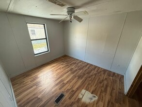 725 Barren Hollow Rd in Hurricane Mills, TN - Building Photo - Building Photo