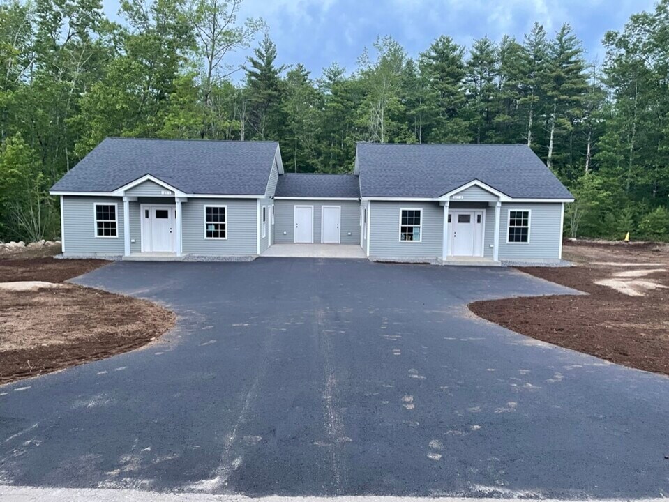 144 Buttonbush Ln in Wells, ME - Building Photo