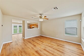 13700 Merseyside Dr in Pflugerville, TX - Building Photo - Building Photo