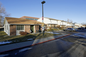 Parkside Apartments in Longmont, CO - Foto de edificio - Building Photo