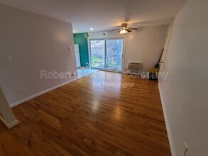 1622 Farmington Ave in Farmington, CT - Building Photo - Building Photo