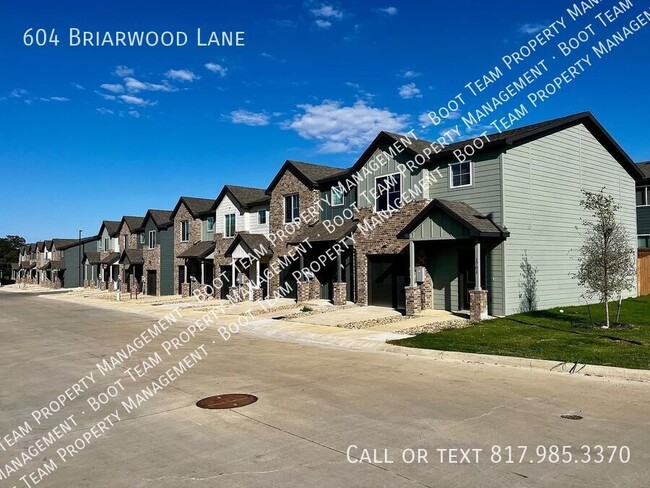 604 Briarwood Ln in Forest Hill, TX - Building Photo - Building Photo