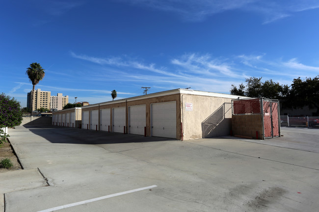 The Courtyard in Garden Grove, CA - Building Photo - Building Photo