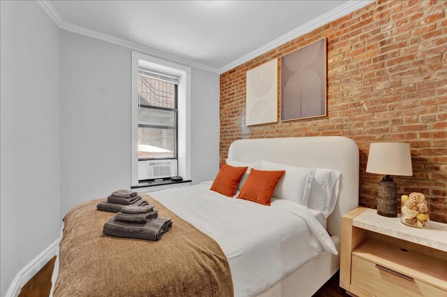 336 E 18th St in New York, NY - Building Photo - Building Photo
