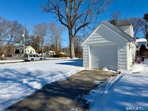 43 Neck Rd in Madison, CT - Building Photo - Building Photo