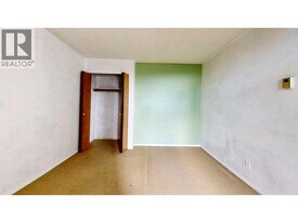 1080 Pacific St in Vancouver, BC - Building Photo