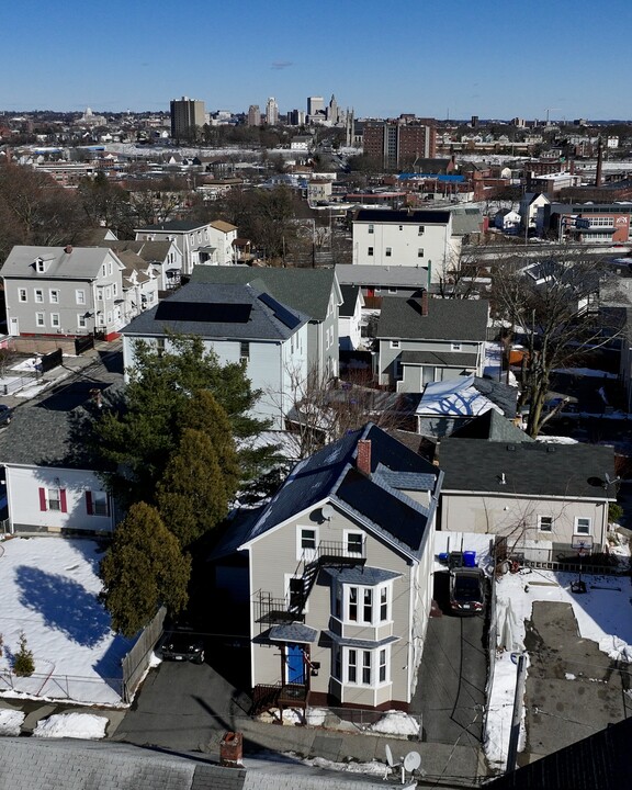 35 Gifford St in Providence, RI - Building Photo