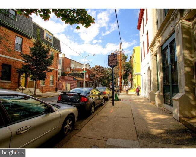 413 S 11th St in Philadelphia, PA - Foto de edificio - Building Photo