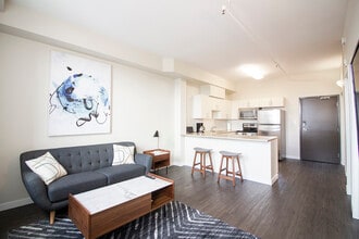 300 Taché Av in Winnipeg, MB - Building Photo - Building Photo