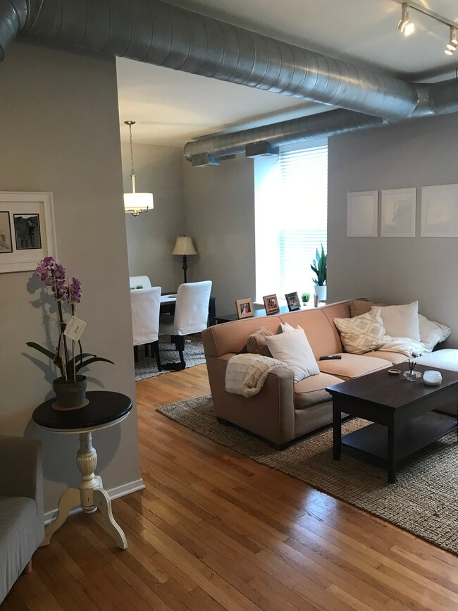 811 S Lytle St, Unit 317 in Chicago, IL - Building Photo - Building Photo