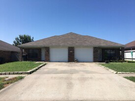 5000 John David Dr in Killeen, TX - Building Photo