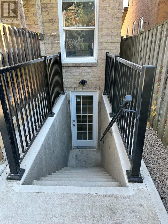 property at 10 Nuttall St