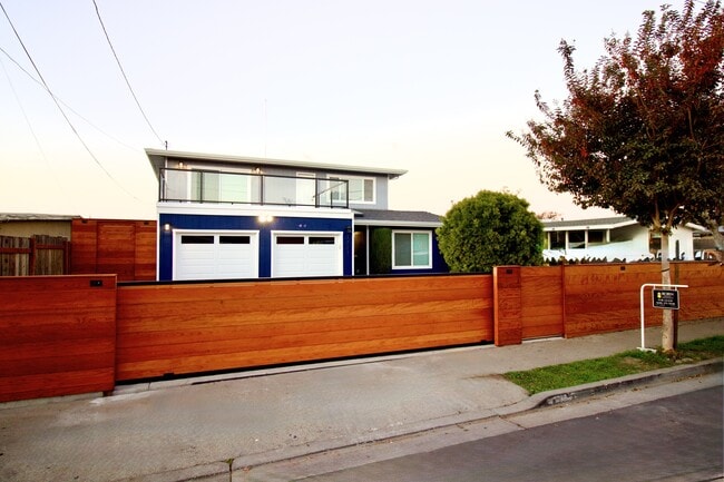 1771 Tulane Ave in East Palo Alto, CA - Building Photo - Building Photo