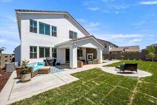 2276 Ranch View Dr in Rocklin, CA - Building Photo