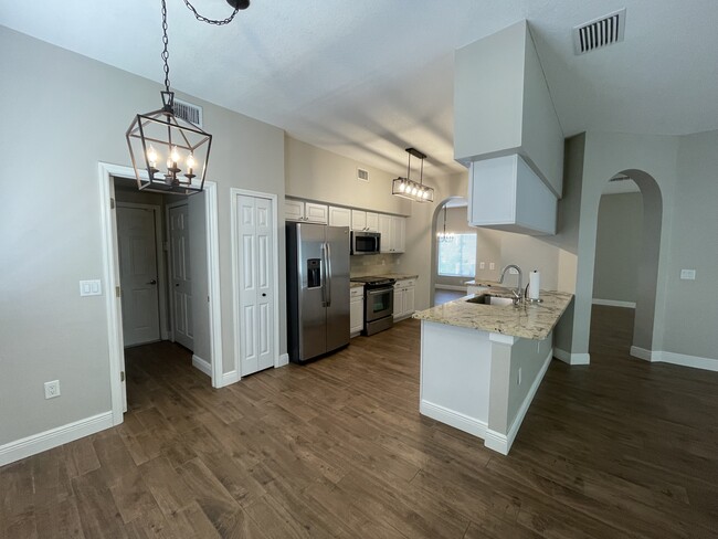 property at 376 Rosalind Ln