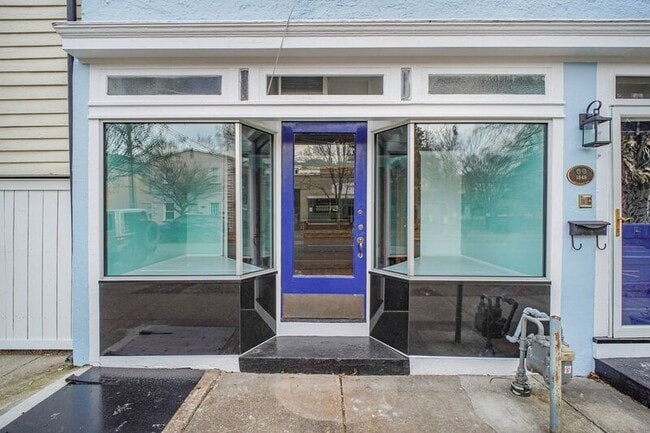 property at 1109 Caroline St