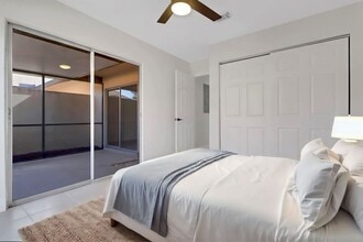 6350 Royal Woods Dr in Ft. Myers, FL - Building Photo - Building Photo