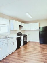 33 Elmwood Ave in Bloomfield, NJ - Building Photo - Building Photo