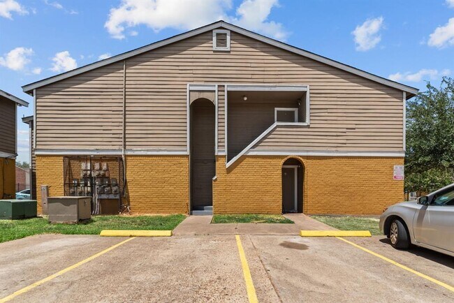12527 Ashford Meadow Dr-Unit -D in Houston, TX - Foto de edificio - Building Photo