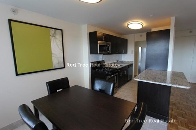 185 Freeman St in Brookline, MA - Building Photo - Building Photo