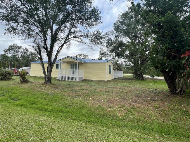 7370 SW Collins St in Arcadia, FL - Building Photo - Building Photo