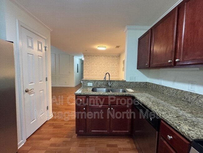 property at 3900 Riverlook Pkwy SE